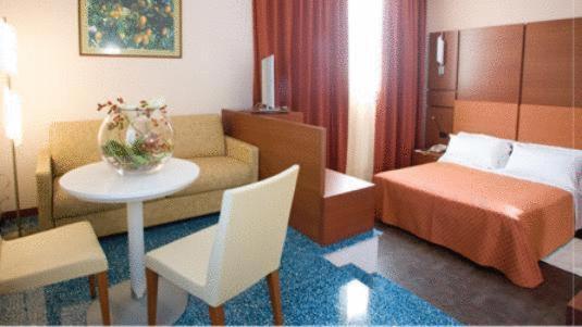Hotel Mareschi Palace Новара Стая снимка