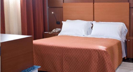Hotel Mareschi Palace Новара Стая снимка